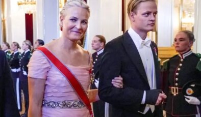 Epstein’dan hamile kaldığı iddia edilen Norveç Veliaht Prensesi Mette-Marit’in oğlu gözaltına alındı