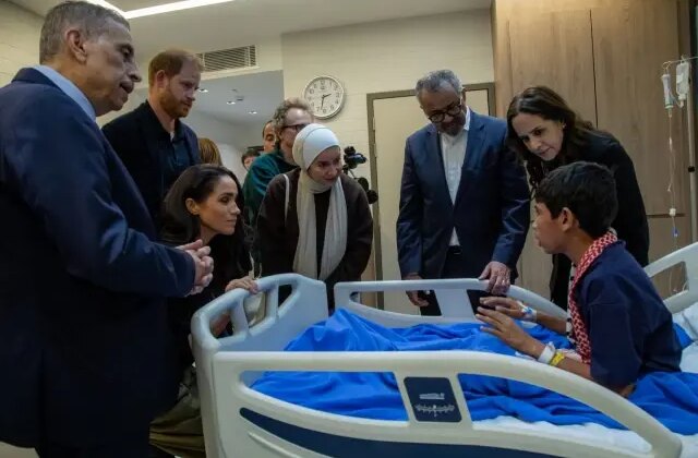 Prens Harry ve eşi Meghan, Ürdün’de Gazzeli çocukları ziyaret etti