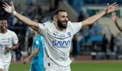 Ronaldo duymasın! Benzema ilk maçında destan yazdı