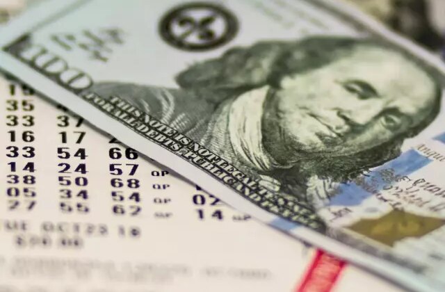 Sabrın ödülü! 153 milyon TL’lik büyük ikramiyeyi bakın nasıl kazandı