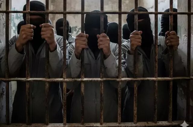 Türkiye’yi de yakından ilgilendiriyor! Suriye’de DEAŞ’lı teröristler kamptan kaçtı