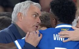 Şampiyonlar Ligi’nde olay! Attığı gol sonrası ırkçılık yapıldı, sahayı terk etti