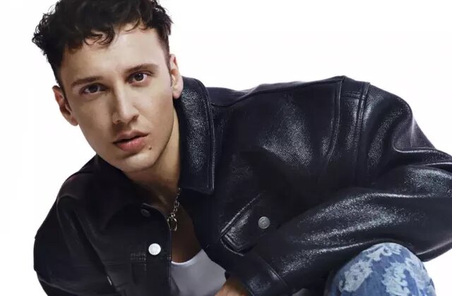 Soruşturma derinleşiyor! Ünlü şarkıcı Edis hakkında yakalama kararı