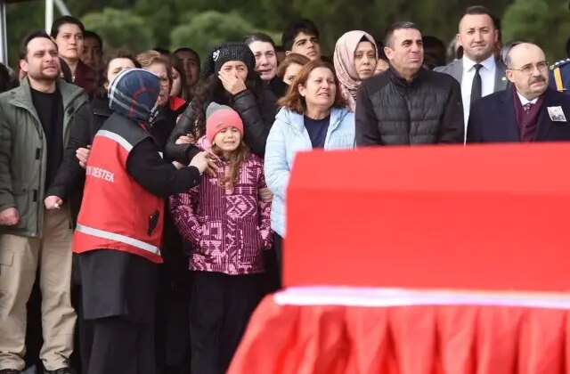 Şehit babaya son veda