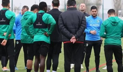 Süper Lig hayalleri yıkılınca takımın yarısını yolladılar