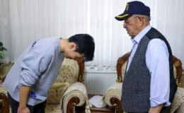 Süper Lig’in Güney Koreli futbolcusundan 96 yaşındaki Kore gazisine sürpriz ziyaret