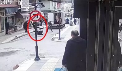 Tabanca ile vurup tekmeledi! Dehşet anları kamerada