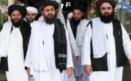Taliban: Pakistan sınırındaki 15 askeri bölgeyi ele geçirdik