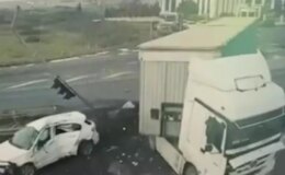 Tekirdağ’da kırmızı ışık ihlalinin kazayla sonuçlandığı anlar kamerada