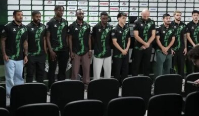 Transferin son gününde 13 futbolcu birden aldılar