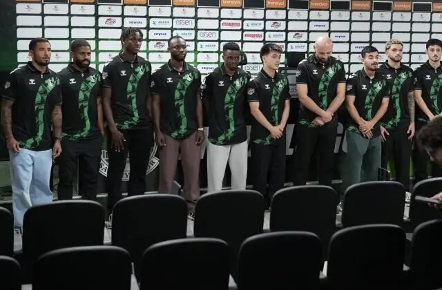 Transferin son gününde 13 futbolcu birden aldılar