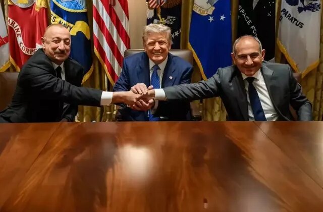 Fotoğrafı gören herkes aynı soruyu soruyor: Ne oldu Aliyev?