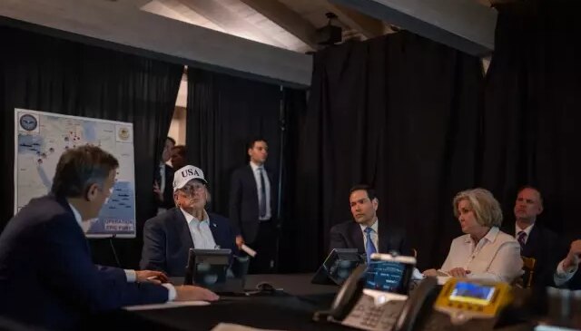 Trump İran saldırısını komuta merkezinden anbean takip etti