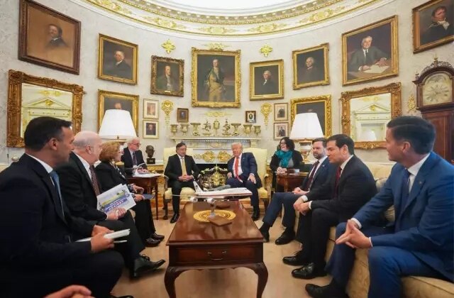 Trump ve Petro, Beyaz Saray’da biraraya geldi