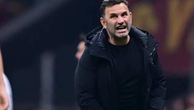 Tur atlayan Galatasaray’da taraftarlardan Okan Buruk’a büyük tepki