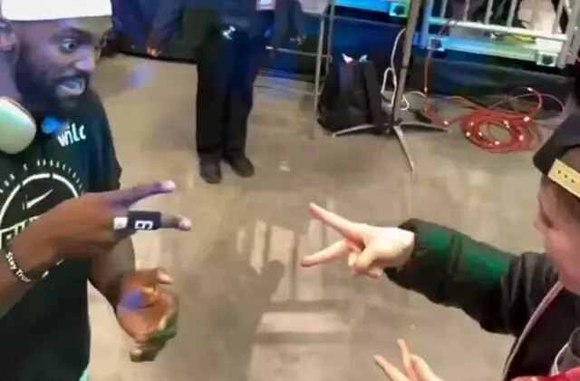 Ünlü isim hayranıyla 4.7 milyonda bir denk gelecek olay yaşadı