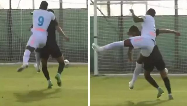 Uslanmıyor! Jhon Duran, Zenit’teki ilk maçında rakip futbolcuya tokat attı