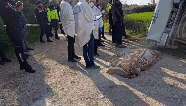 Yaşlı adam tarla komşusunu ezerek öldürdü