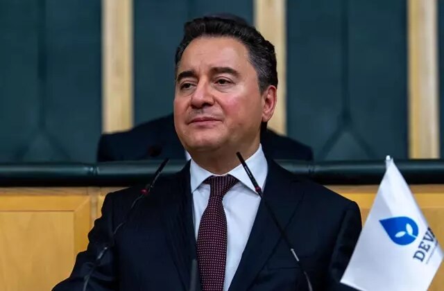 Ali Babacan: Yargıyı siyasetin gölgesinden çıkarın