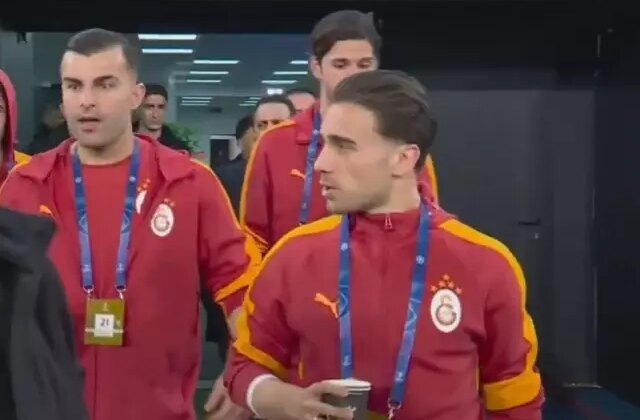 Yunus Akgün sahaya çıkarken duyduğu sesle neye uğradığını şaşırdı