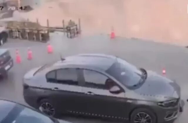 Zemin çökmesi sonucu benzin istasyonu yerin altına gömüldü