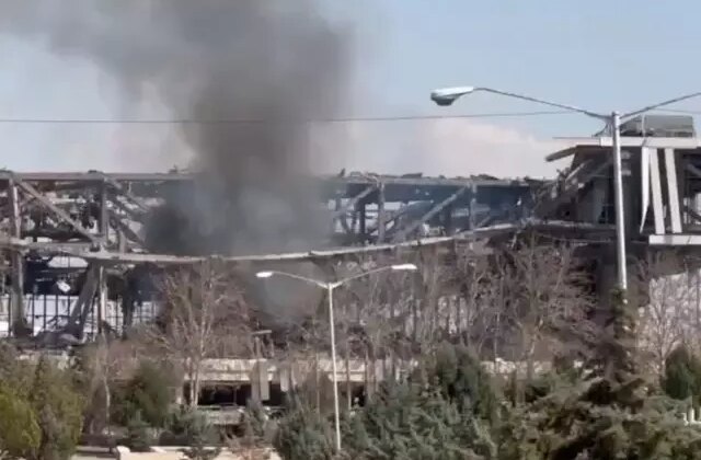 12 bin kişilik stadyum da savaşa boyun eğdi