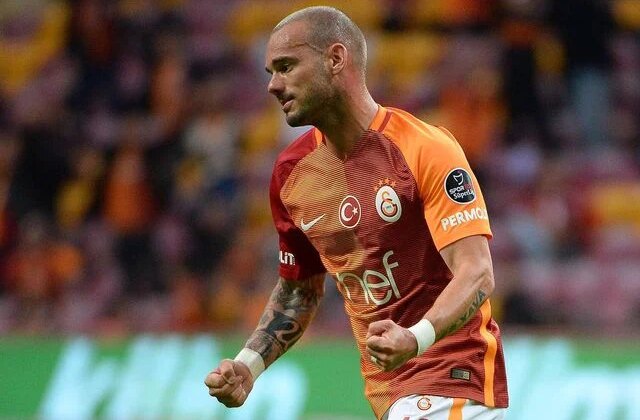 41 yaşında sahalara dönen Sneijder’in son halini görenler tanıyamıyor