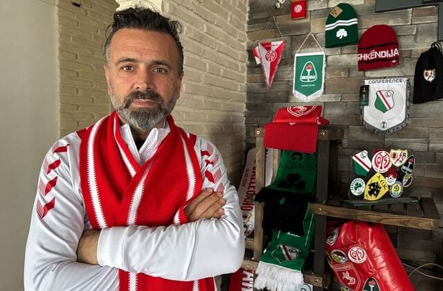 55 metrekarelik bayrak yaptırdı, 31 bin kilometre gezdi! Hepsi tek bir sevda için