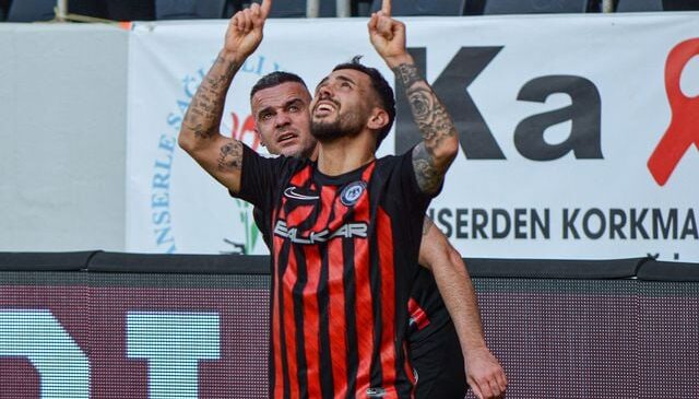 7 maç 7 galibiyet! Adım adım değil, koşarak Süper Lig’e geliyorlar