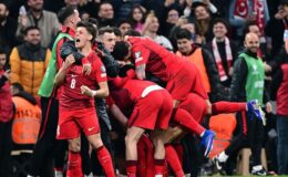 A Milli Takım TFF’nin kasasına çuvalla para sokabilir