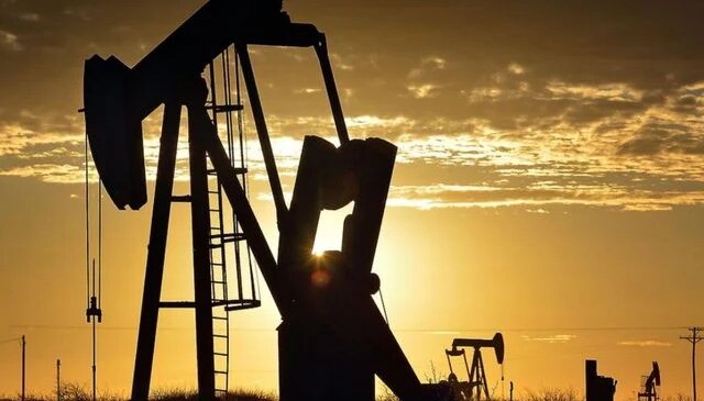 AB, ABD’den Rus petrolüne tavan fiyat uygulamasını sürdürmesini istedi