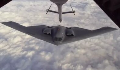 ABD ‘görünmez’ kozunu sahaya sürdü! B-2 hayalet bombardıman uçakları İran’ın balistik füze stoğunu vurdu