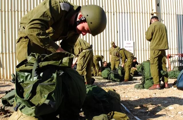 İsrail 70 bin yedek askeri göreve çağırdı