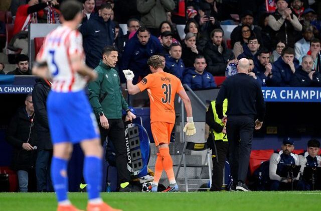 Ağlayarak maçtan çıkarılan kaleciden 4 kelimelik mesaj