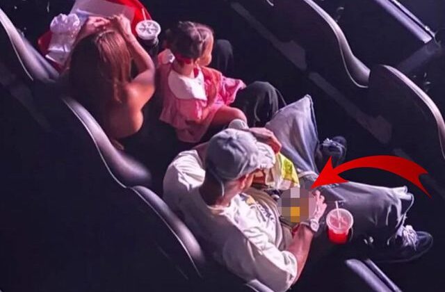 Ailesiyle sinemaya gidip kumar oynadı