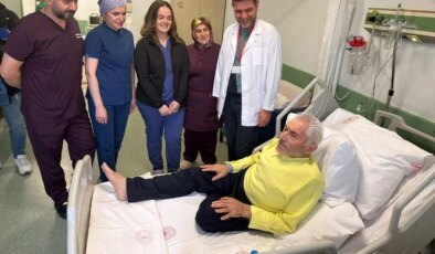 Kalbi 3 saat durdurularak, aort damarı değiştirildi