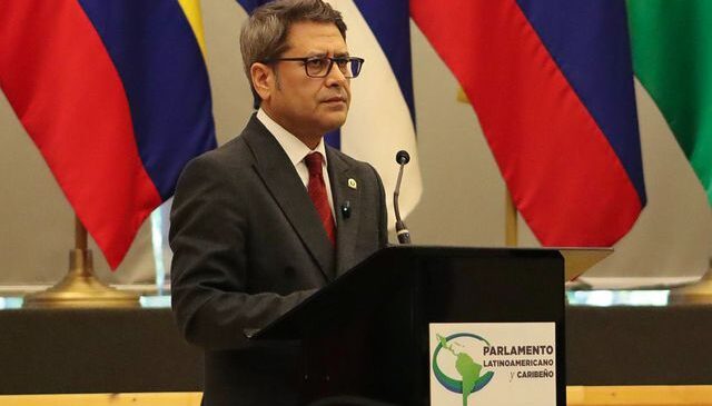 Ali Şahin Parlatino’ya hitap etti: Dünya güçlünün adeta bir kraliyet ormanı