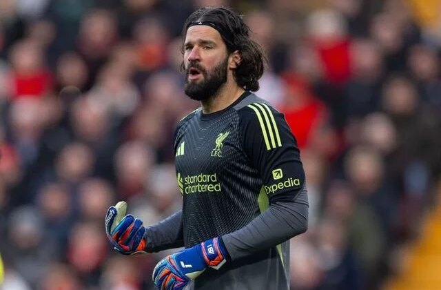 Alisson Liverpool’da kalacak mı? Son kararını verdi