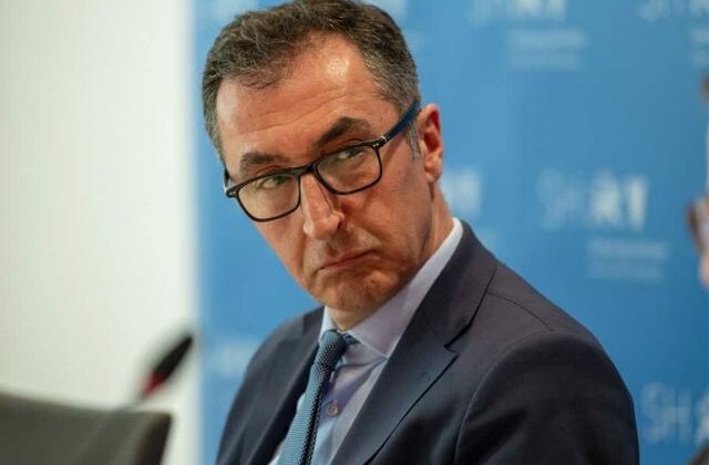 Almanya’da eyalet seçimlerini Türk kökenli Cem Özdemir kazandı