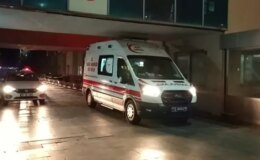 Annesini aldattığını iddia ettiği babasını öldürdü