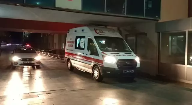 Annesini aldattığını iddia ettiği babasını öldürdü