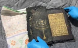 Evden tarih fışkırdı!! Altın işlemeli tılsım kitabı bile bulundu