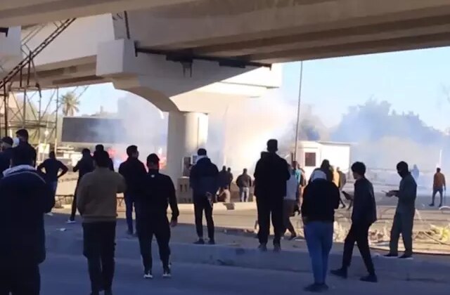 Irak da karıştı! Şiiler Yeşil Bölge’ye akın etti, polis sert müdahale etti