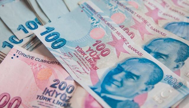 Bakan Bayraktar zam sinyali verdi: Nisan ayında değerlendirme yapabiliriz