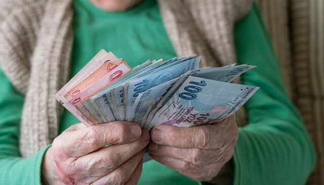 Bayram ikramiyesi alacaklar dikkat! SGK “Asla” diyerek uyardı