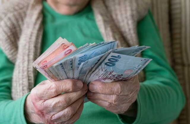 Bayram ikramiyesi alacaklar dikkat! SGK “Asla” diyerek uyardı