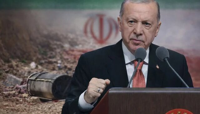 Bir füze daha düşürüldü, akıllara Cumhurbaşkanı Erdoğan’ın İran’a yaptığı uyarı geldi