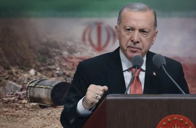 Bir füze daha düşürüldü, akıllara Cumhurbaşkanı Erdoğan’ın İran’a yaptığı uyarı geldi