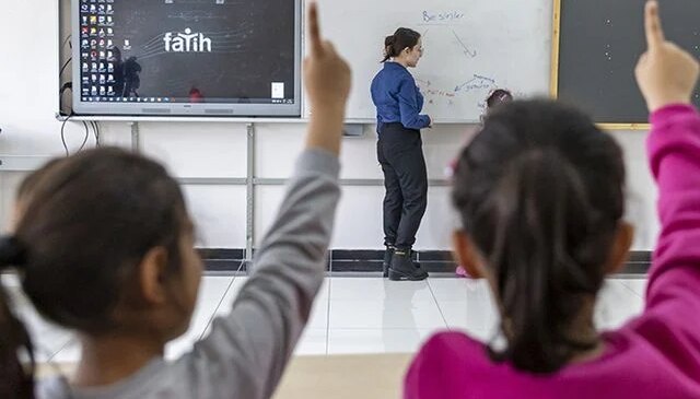 Boş kalan kadrolara ek öğretmen ataması: Başvurular bugün başlıyor