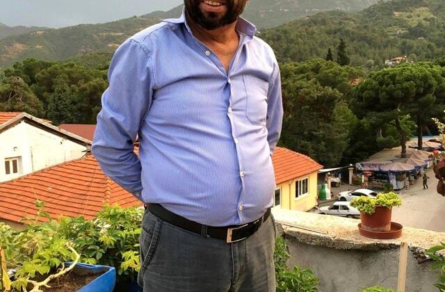 Denizli Buldan’da bir esnaf evinin mutfağında ölü bulundu